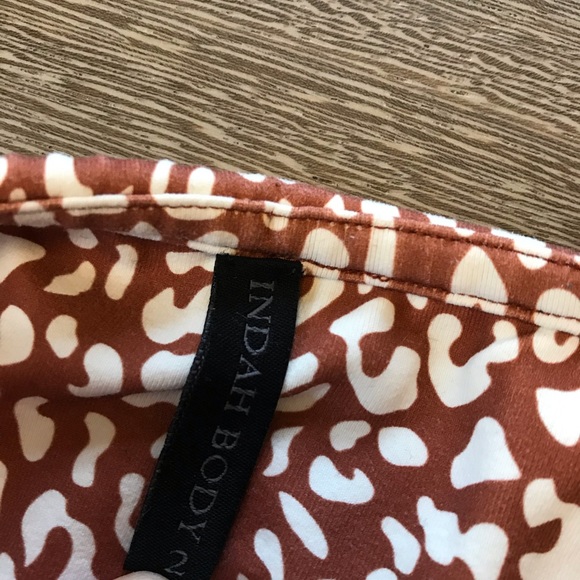 Indah Body Rust Leopard Print Legging Size 2 - Picture 3 of 6